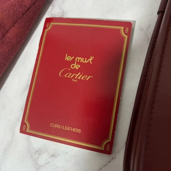 GUC Cartier Must de Cartier Crossbody - Picture 6 of 10